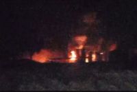 Explosión e incendio descontrolado en una refinería de Plaza Huincul