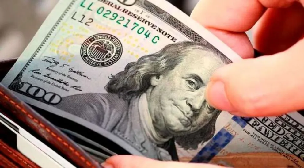 Se oficializó el nuevo tipo de cambio que funciona a partir de hoy: dólar turista y cultural