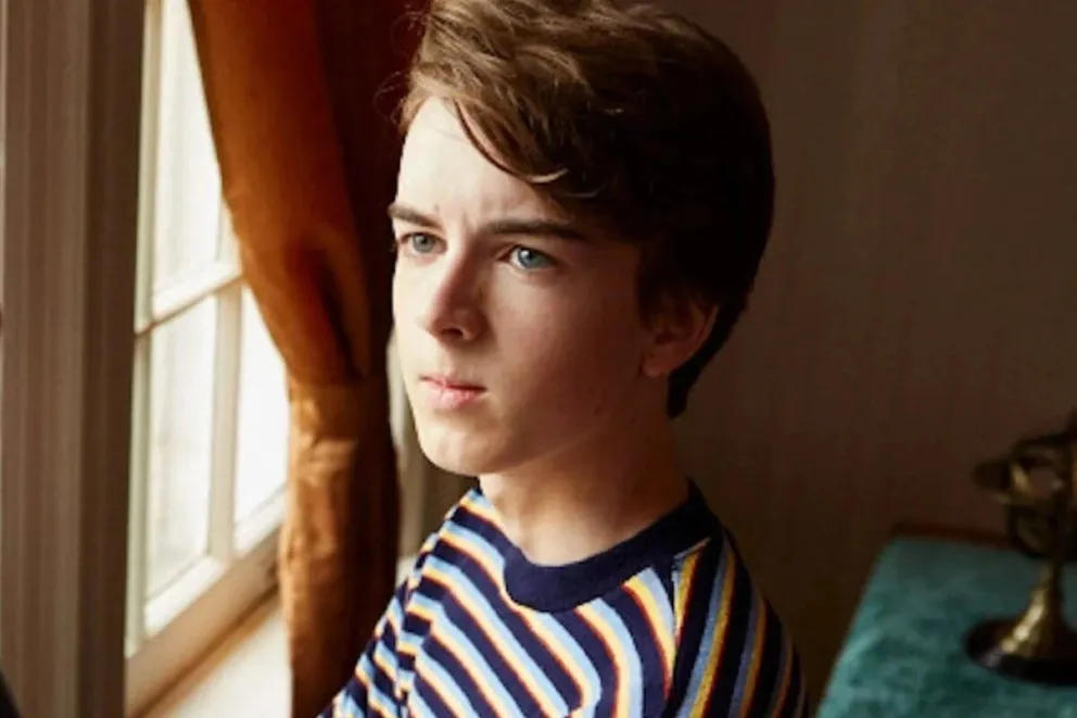 Condenaron a cadena perpetua al actor de “Riverdale” que asesinó a su madre 