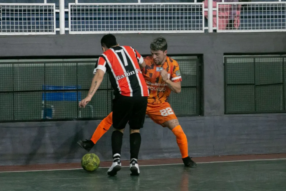 Habrá domingo de semifinales en el fútbol libre