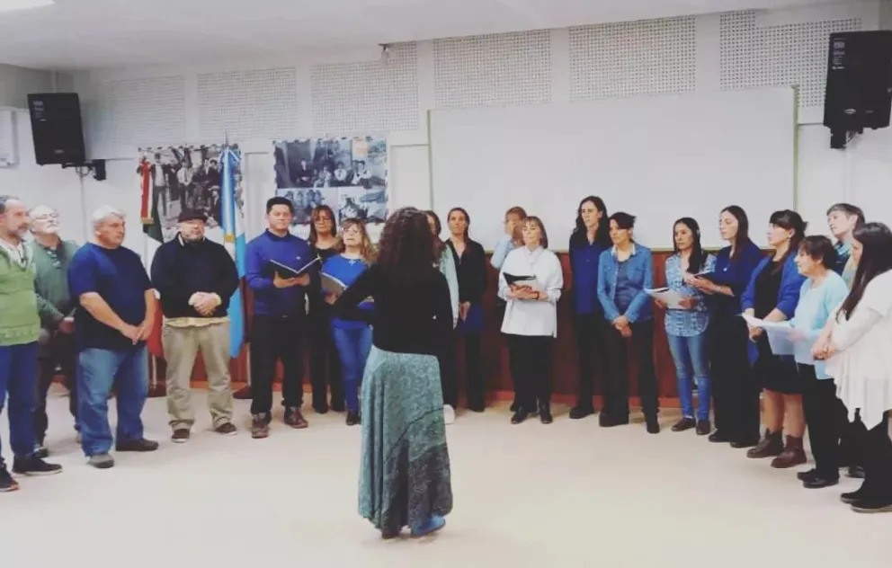 Tres agrupaciones corales confluirán en Dina Huapi para elevar “Voces del agua”