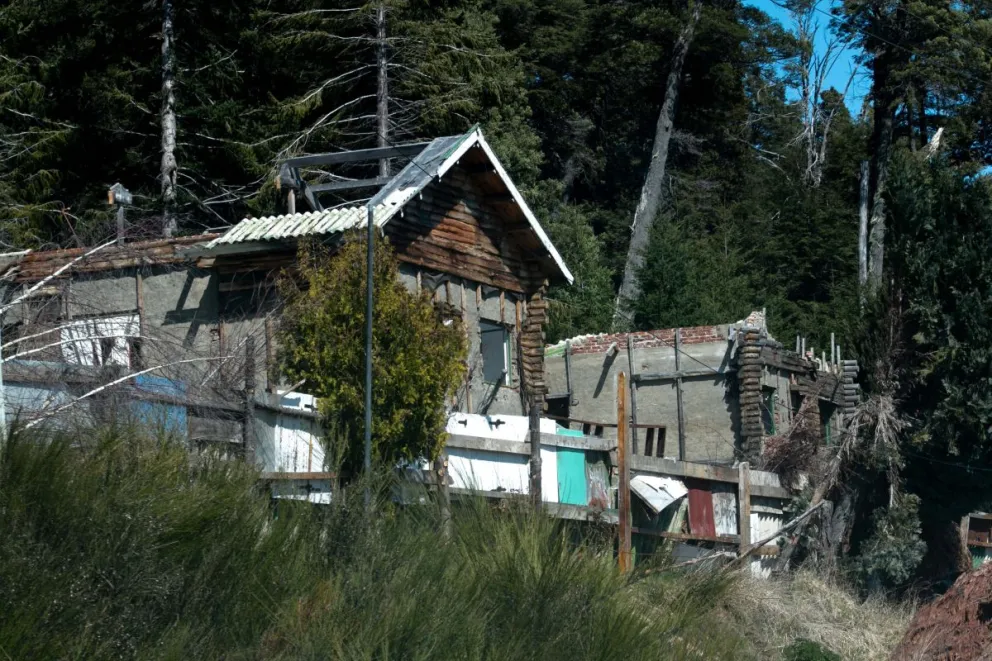 Para los guardaparques, Mascardi es "zona liberada"