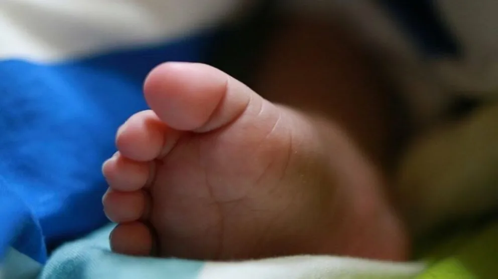 Prisión perpetua para una pareja que mató y enterró a su bebé de cuatro meses