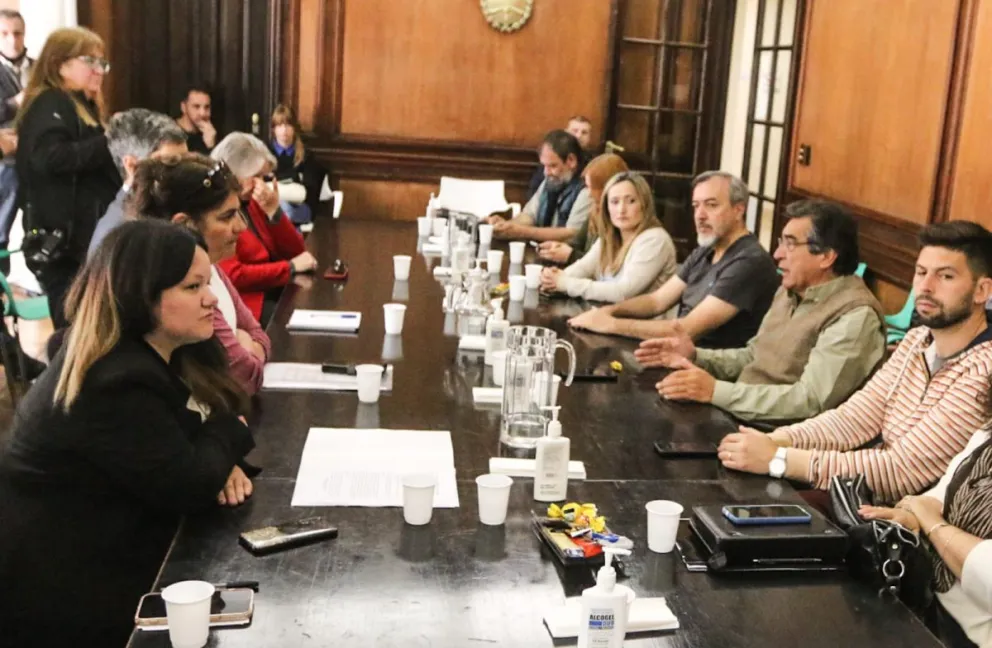  Se anticipa un tramo del aumento y habrá bono de 30.000 pesos