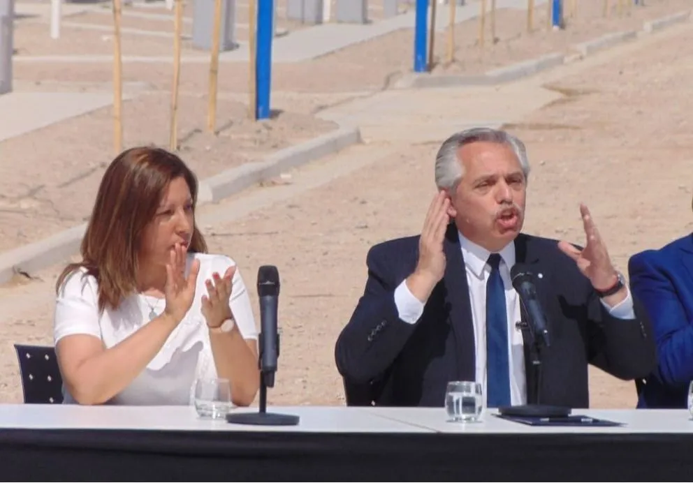 Arabela Carreras y Alberto Fernández se refirieron al conflicto de Mascardi 