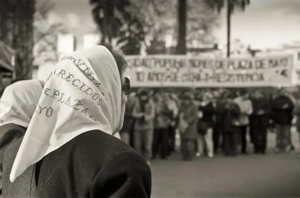 Investigadora de la UNRN presenta “Derivas de sangre” un libro sobre Abuelas de Plaza de mayo