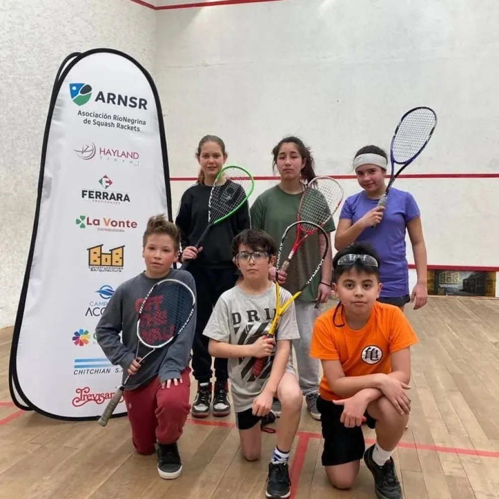 Habrá representación barilochense en el nacional de menores de squash en Puerto Madryn