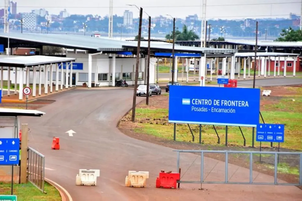 Una pareja alemana quiso cruzar la frontera con Paraguay con tres menores indocumentados: fueron detenidos