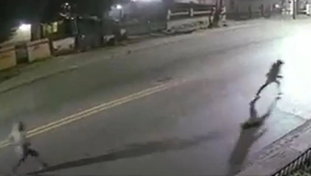 Un policía atrapó a delincuentes que intentaron asaltar a una joven