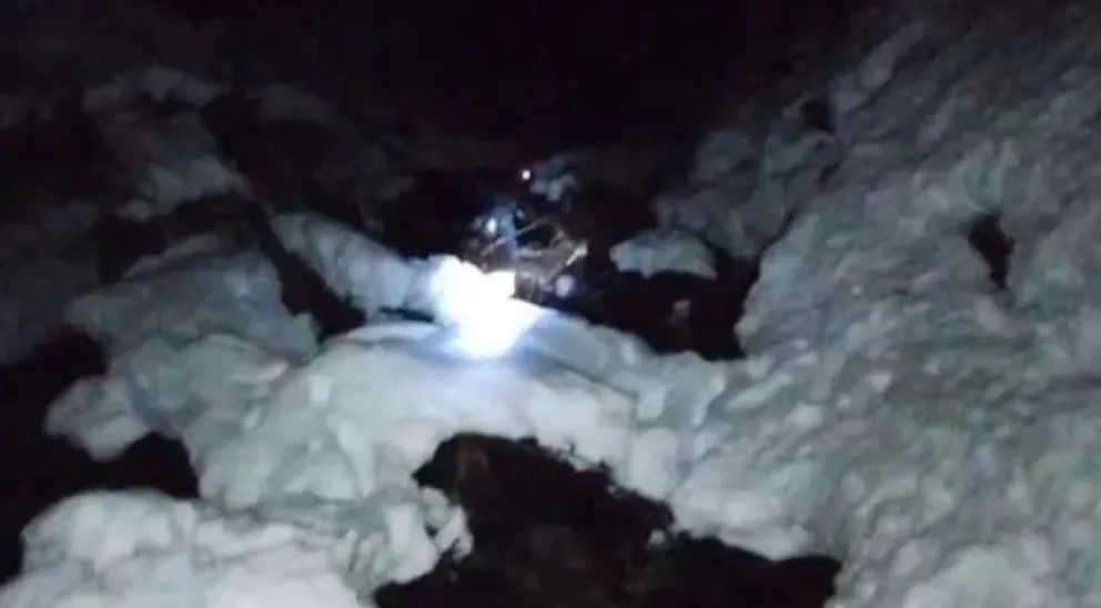 Luego de cinco horas, lograron rescatar a un turista que se extravió en la montaña