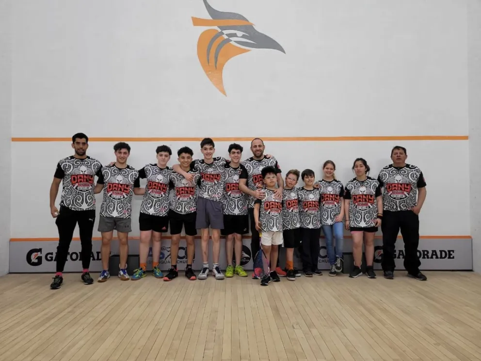 Gran experiencia de barilochenses en el nacional de squash de menores