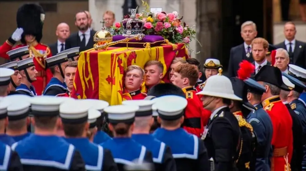 Seguí en vivo el último adiós a la reina Isabel II 
