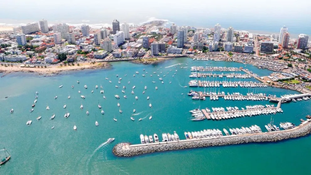Uruguay ofrece beneficios para turistas argentinos: cuáles son y cómo conseguirlos