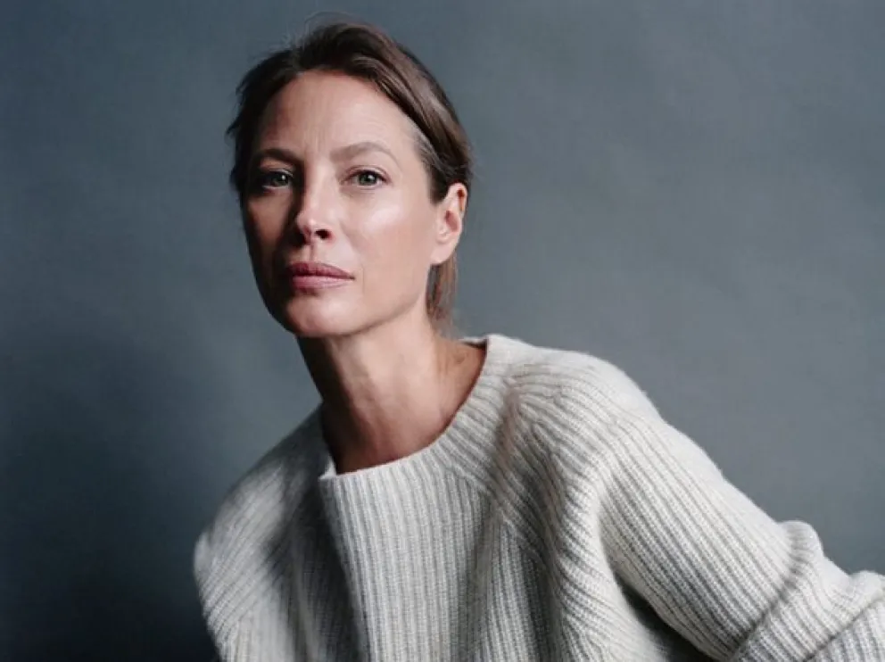 Christy Turlington no quiere maquillar la realidad, sino cambiarla