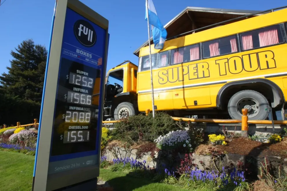 Las estaciones de servicio de Bariloche ya registran el nuevo aumento en los combustibles 