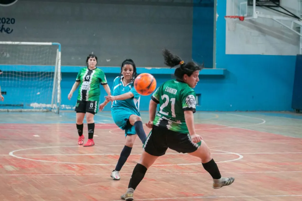 Las chicas del Fútbol Libre van por la cuarta