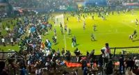 Indonesia: al menos 125 muertos y 300 heridos en una estampida durante un partido de fútbol