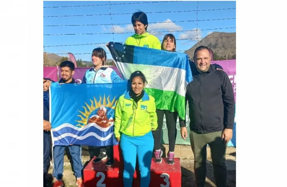 Medallas y podios para el atletismo adaptado barilochense en los Juegos ParaEpade y ParaAraucanía
