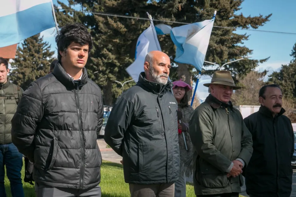 Gómez Centurión en Bariloche: homenaje a los caídos en Malvinas y al perito Moreno