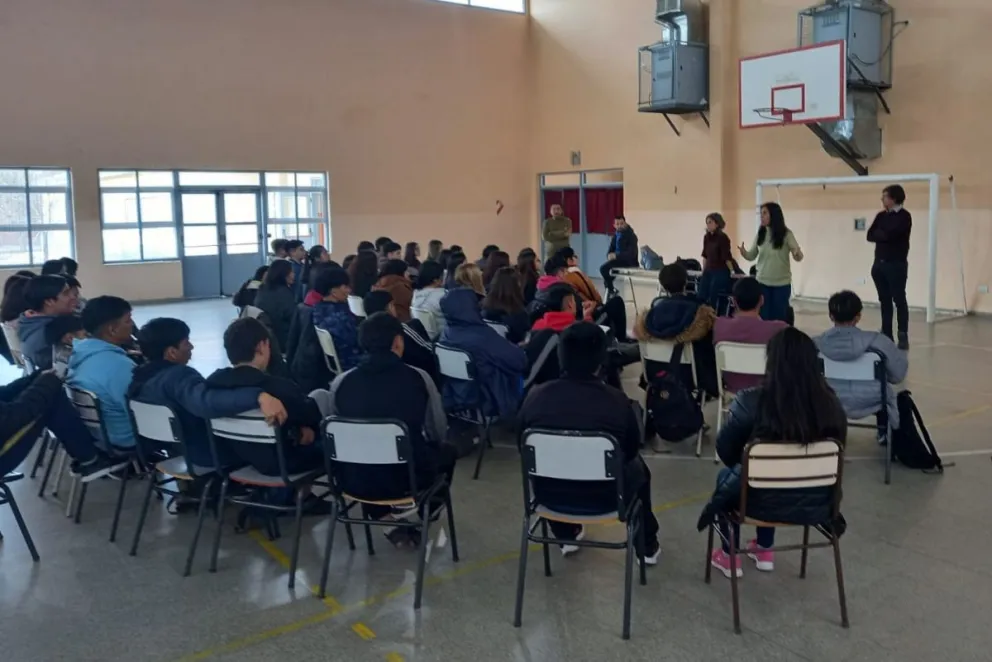 La UNRN viajó a la Línea Sur para dar a conocer su oferta académica 