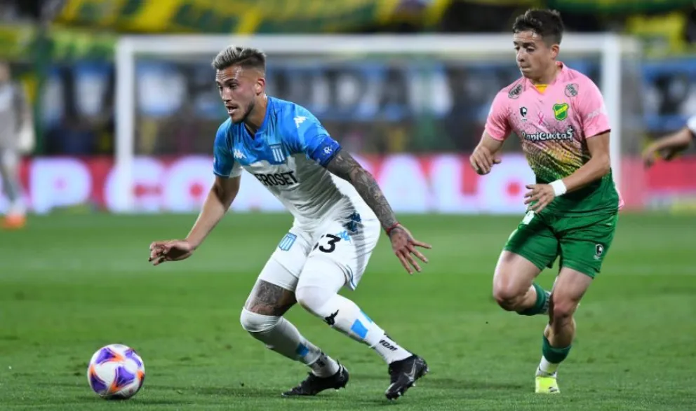 Sabor a poco: Racing rescató un empate ante Defensa, pero cedió terreno en la lucha por el título