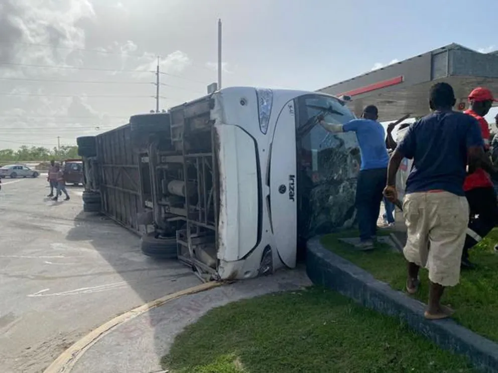 Argentinas muertas en Punta Cana: el chofer del micro que volcó manejaba drogado