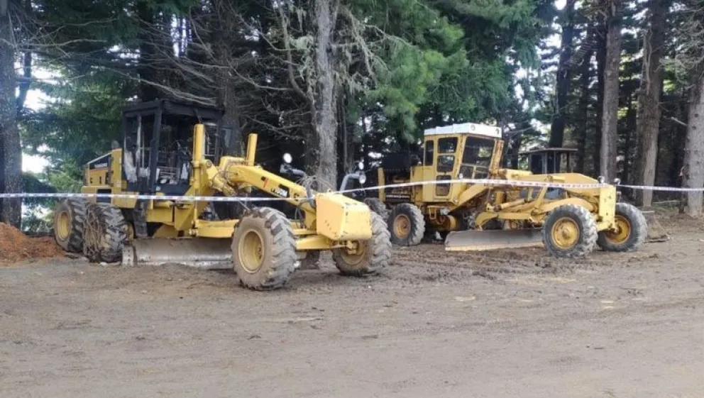 Piedras Blancas: quemaron maquinaria vial y dejaron escritos pidiendo la liberación de las presas mapuches