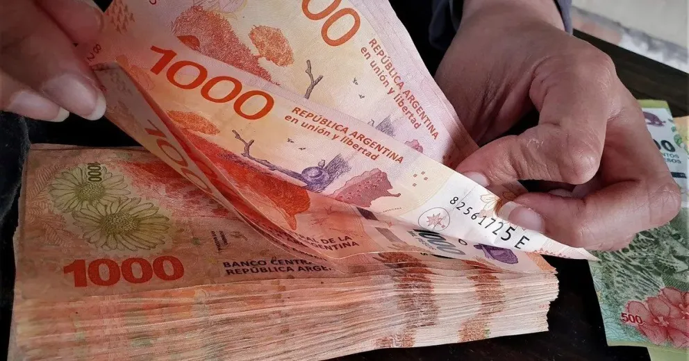 Se robó el dinero de la colecta de un jardín de infantes para hacer un video de cumbia