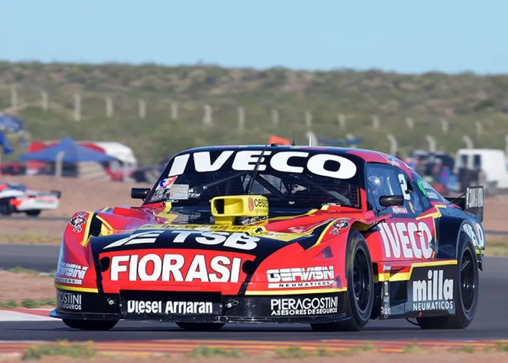 El rionegrino Urcera fue un éxito y se quedó con la pole del TC