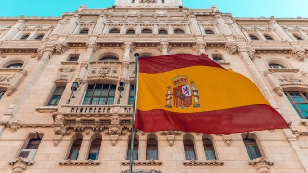 Una empresa de España busca argentinos para trabajar y ganar mil euros: cómo aplicar