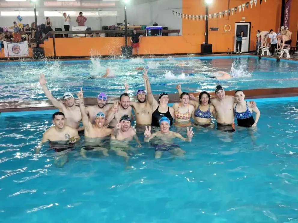 Con importante actuación barilochense, la natación máster patagónica celebró su quinta fecha 