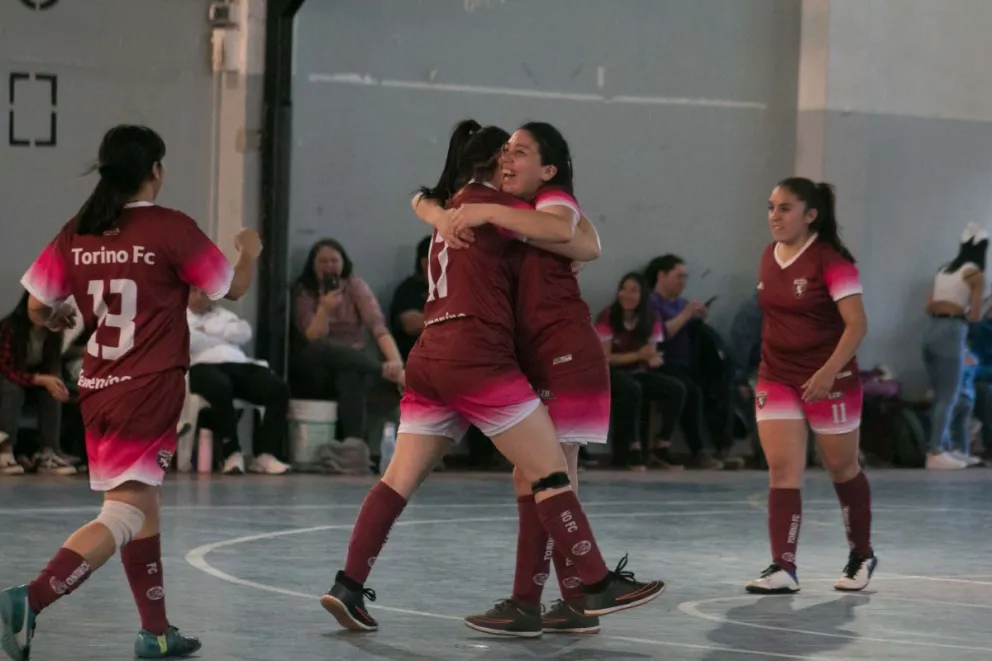 Estrella, Torino, El Team y Fénix a semifinales