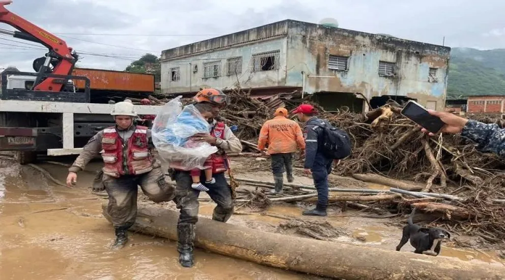 Torrenciales lluvias dejan 25 muertos y 52 desaparecidos en Venezuela