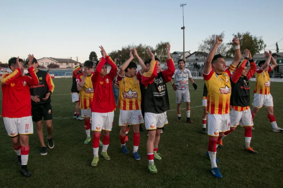 Cruz del Sur rescató un enorme punto