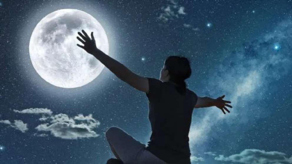 Luna llena en Aries: ¿Cómo afecta a cada signo del zodíaco?