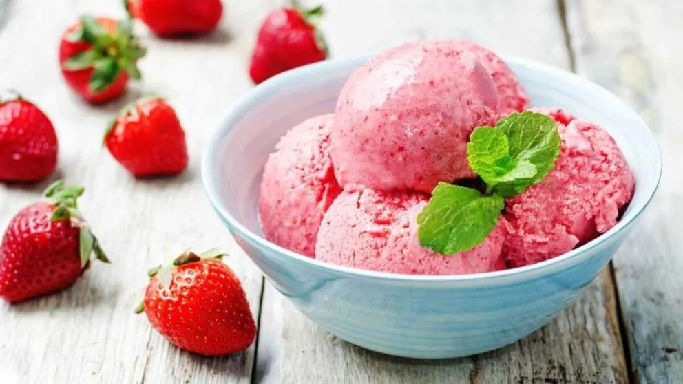 Paso a paso para hacer helado de frutillas, ¡con solo 3 ingredientes!