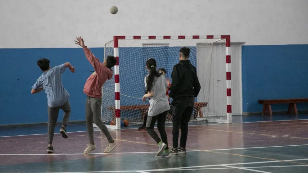 Dina Huapi: Provincia y Municipio coordinan intensa actividad deportiva