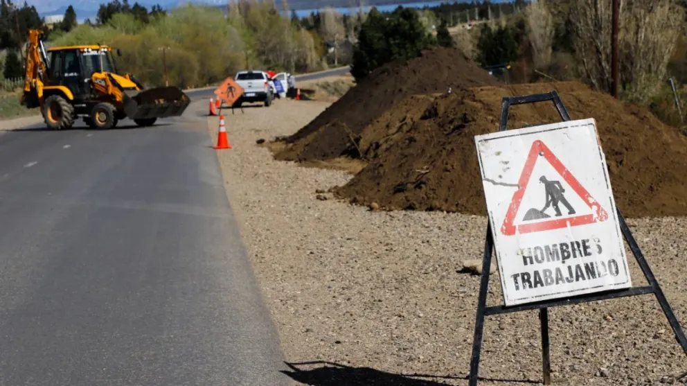 Avanzan las obras de gas y tendido eléctrico en Dina Huapi