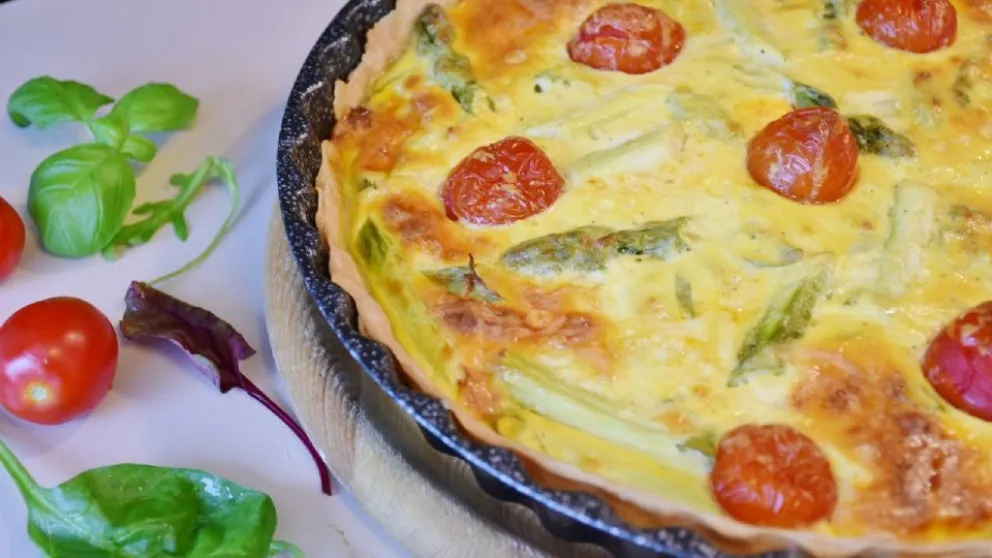Una opción diferente: receta de tarta de espárragos a la parmesana