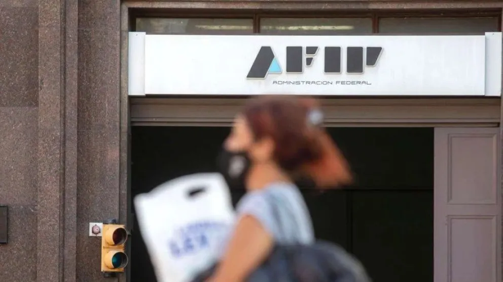 Ganancias: el Gobierno publicó un decreto que establece la suba del mínimo no imponible