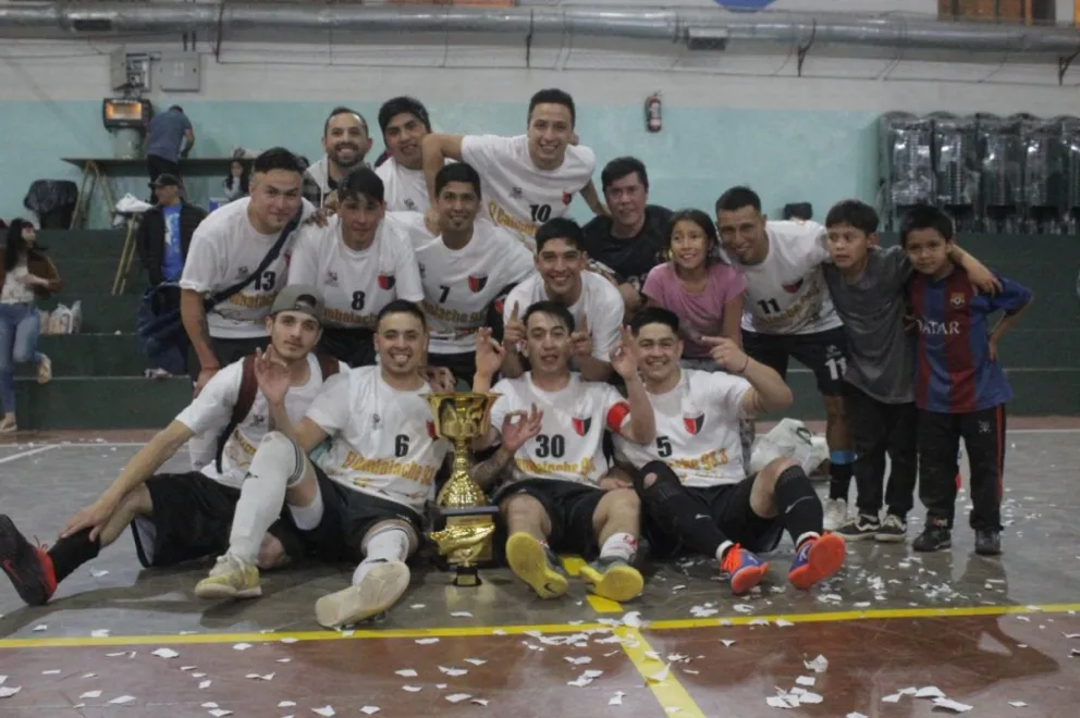 Colón campeón de primera en el Torneo de Peñas y Filiales