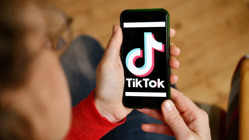 Cambios en Tik Tok: los menores de 18 años no podrán realizar transmisiones en vivo