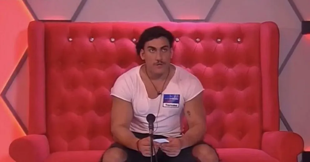 Qué decía la carta que le pusieron a Tomás en el bolsillo antes de entrar a Gran Hermano