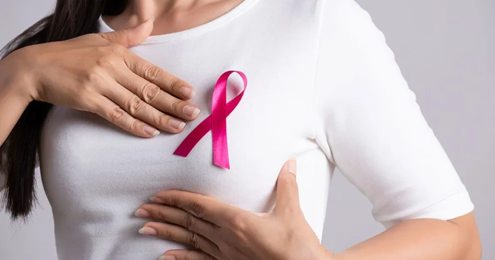 Campaña contra el cáncer de mama: conoce como hacerse un autoexamen mamario