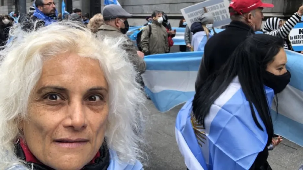 Se entregó Sabrina Basile, la hija del exDT de la Selección