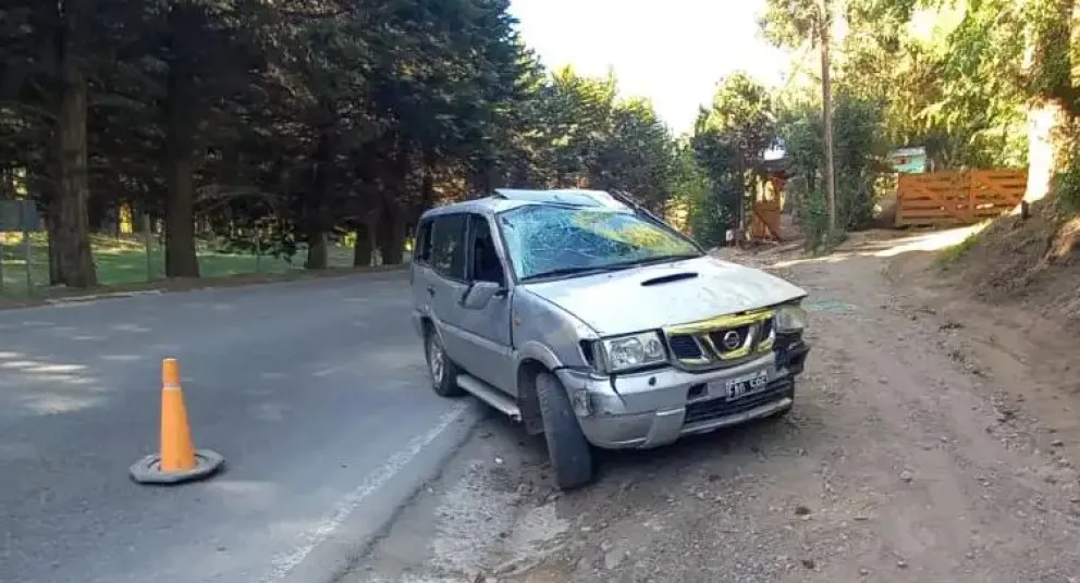 Una mujer volcó con sus cinco hijos a bordo y afortunadamente no hubo que lamentar heridos