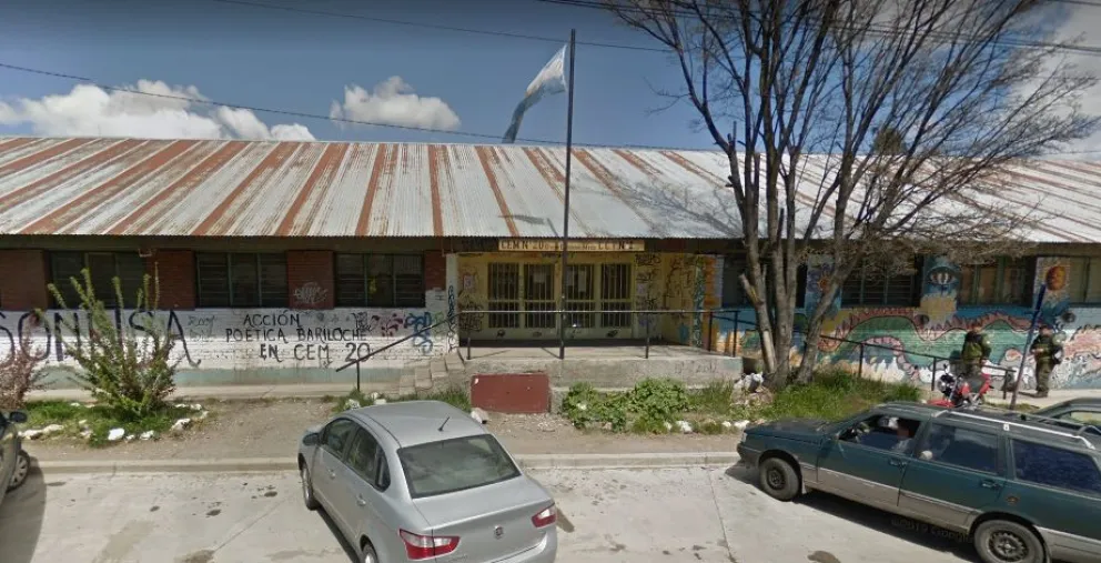 "Quieren meter a 30 alumnos en un aula para veinte"