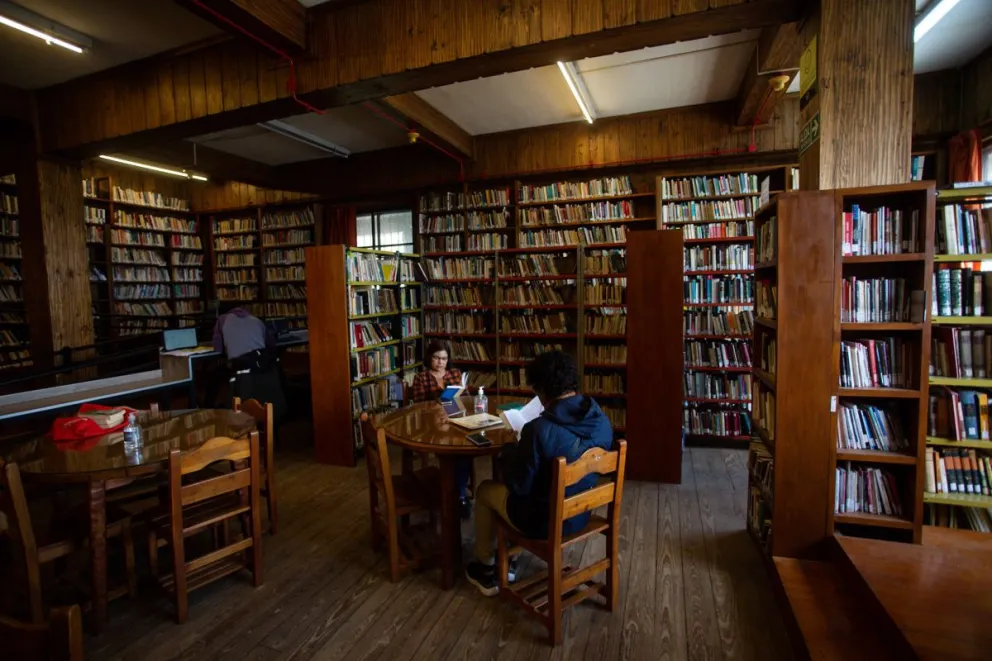Aumenta la cuota social de la Biblioteca Sarmiento