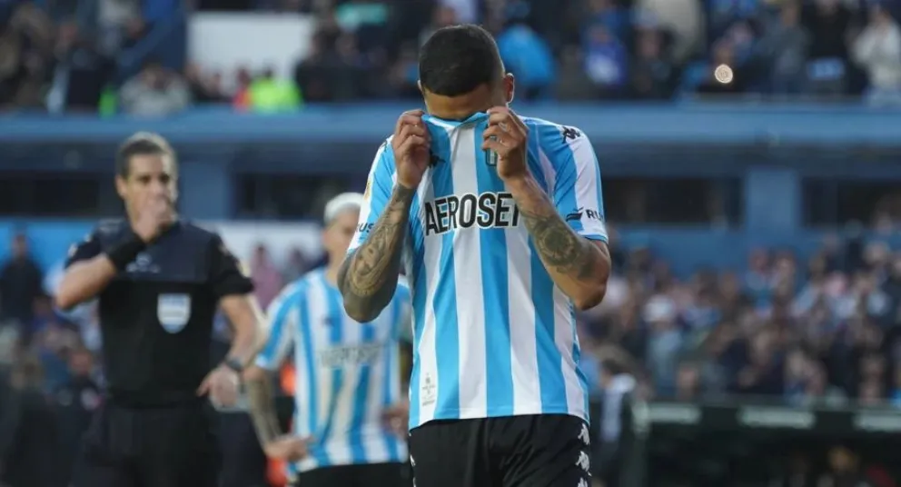 El fatídico penal de Racing: la trama y la discusión entre cinco futbolistas de la Academia