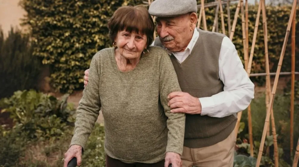 ¡Increíble! Él tiene 100 años, ella 96 y cumplieron 71 de casados